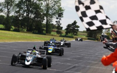 Argenti tackle Croft for Round 5 of the British F4 Championship